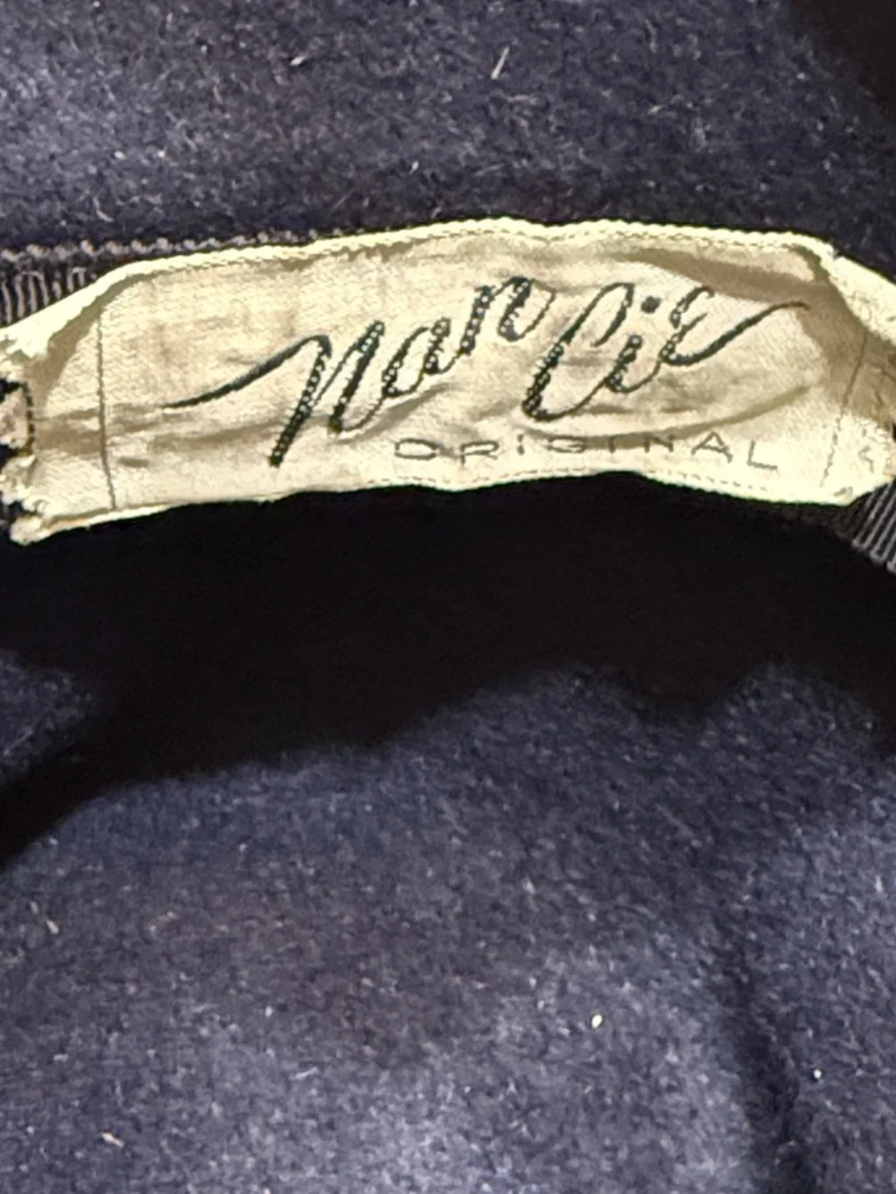 Vintage Nan Cie original Navy Velvet Bow Accent Cloche Hat - Picture 7 of 8